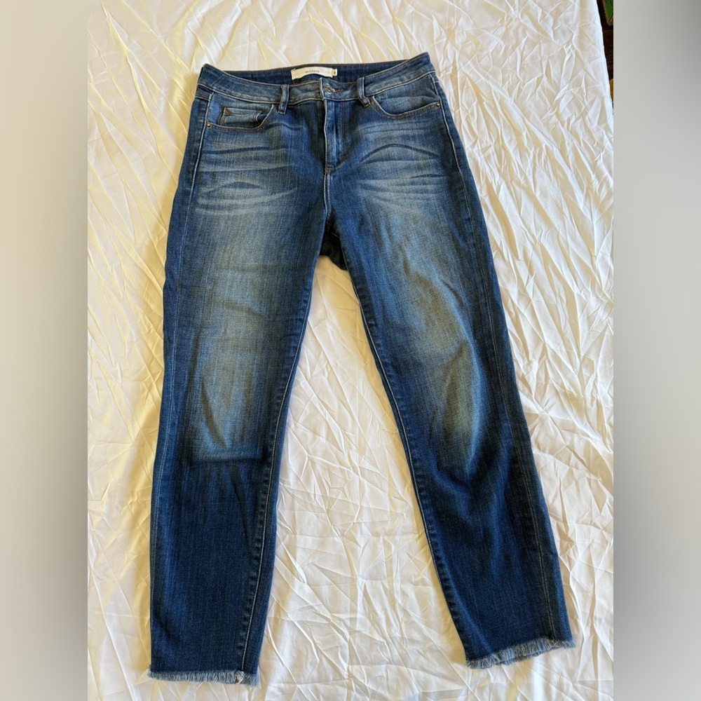 Hidden Jeans raw fringe hem dark wash size 29 women’s